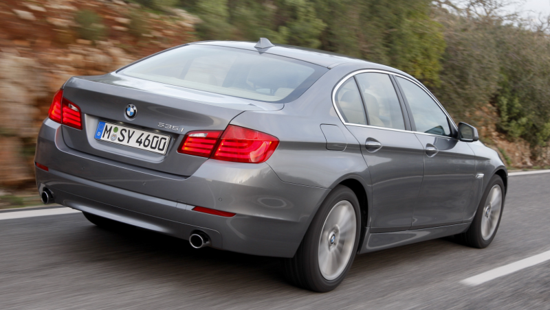 Illustration for article titled BMW 5 Series: Jalopnik's Buyer's Guide